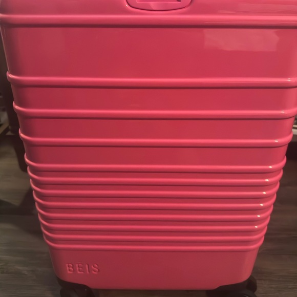 Beis Barbie Carry On - Picture 2 of 5